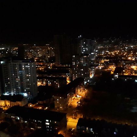 Vip Apartment 1 At Gorgiladze 118 บาทูมิ ภายนอก รูปภาพ