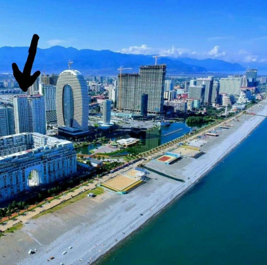 Vip Apartment 1 At Gorgiladze 118 บาทูมิ ภายนอก รูปภาพ
