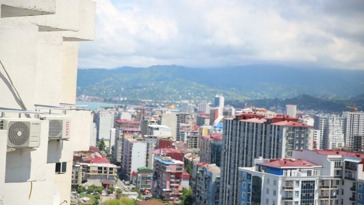 Vip Apartment 1 At Gorgiladze 118 บาทูมิ ภายนอก รูปภาพ