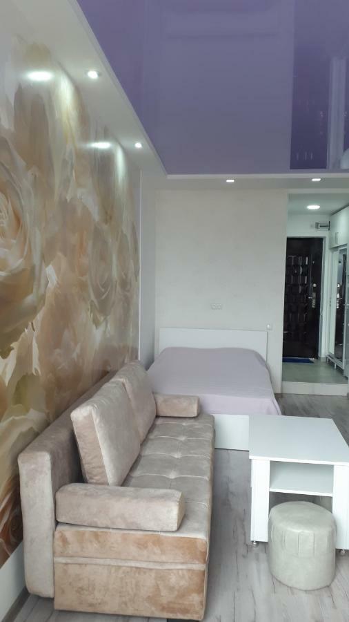 Vip Apartment 1 At Gorgiladze 118 บาทูมิ ภายนอก รูปภาพ