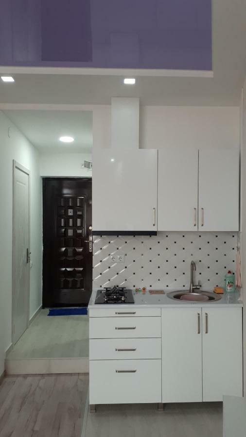 Vip Apartment 1 At Gorgiladze 118 บาทูมิ ภายนอก รูปภาพ